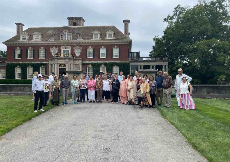 SACSS Seniors Visit Old Westbury Gardens for a Day of Joy and Reflection