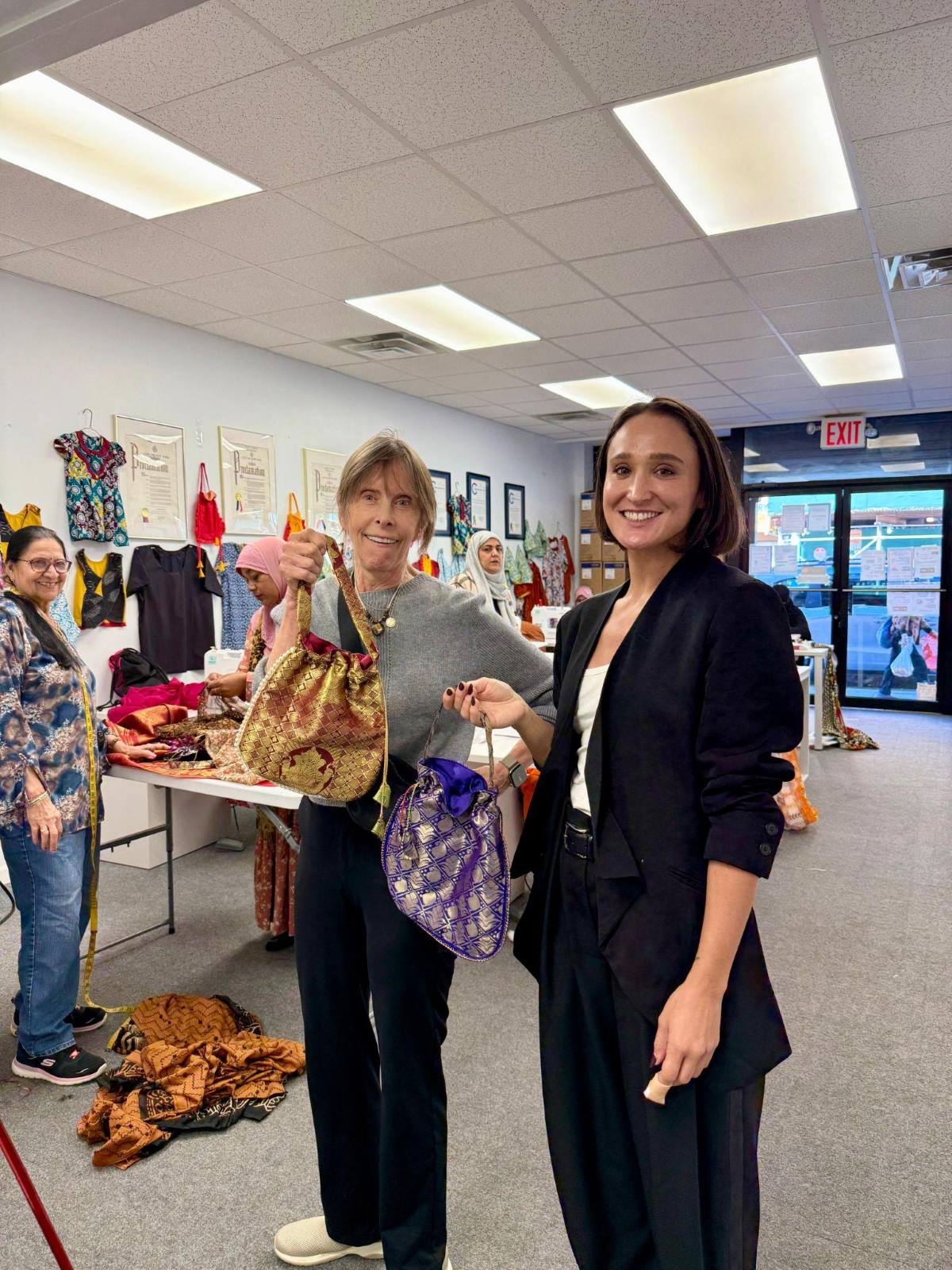 Jayne Bentzen, co-founder of Benedict Silverman Foundation, visits SACSS