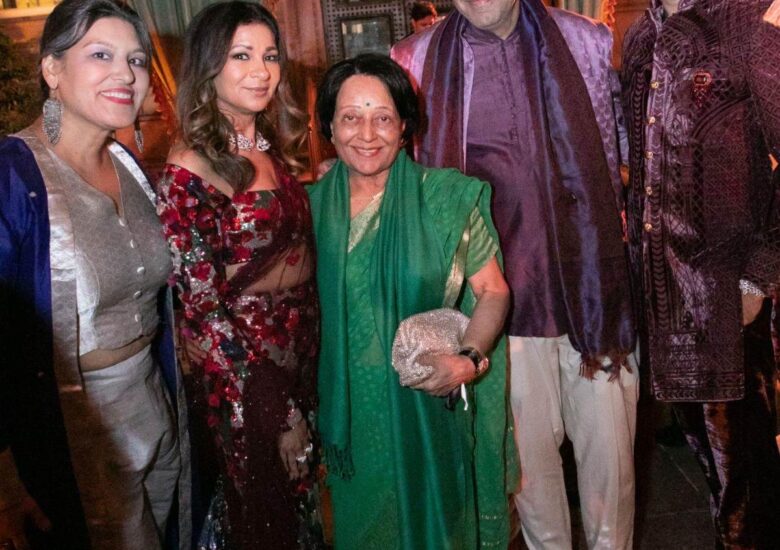 SACSS Honored at the All That Glitters Diwali Ball