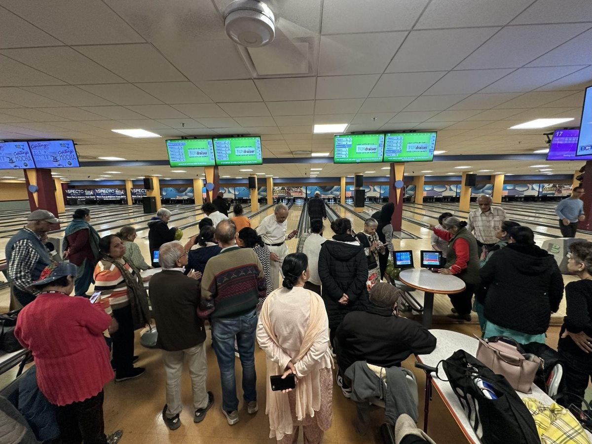 SACSS Seniors Strike Fun at Jib Lanes!