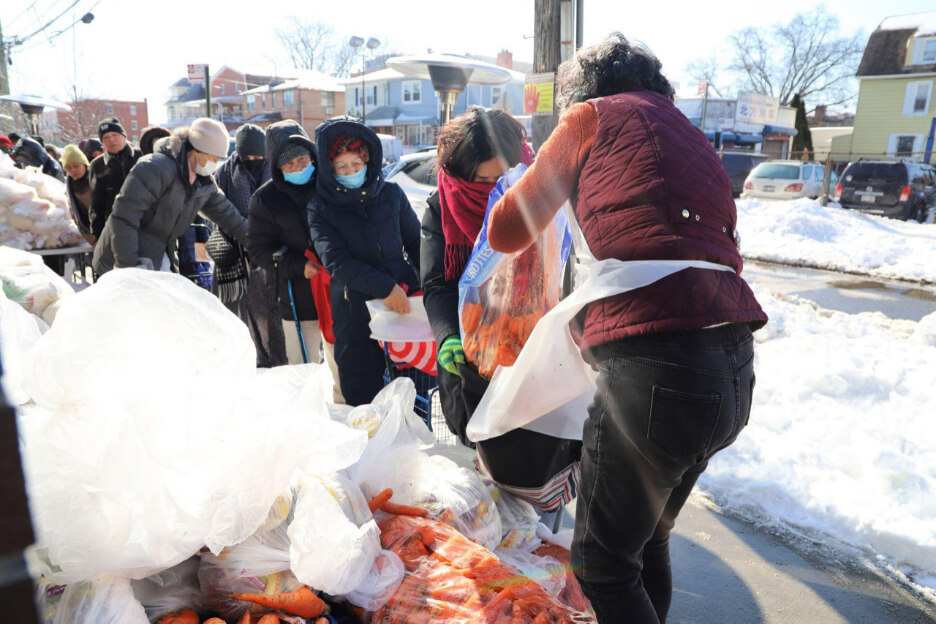 The-Warmth-of-Heating-Stations-at-SACSS-Food-Pantry